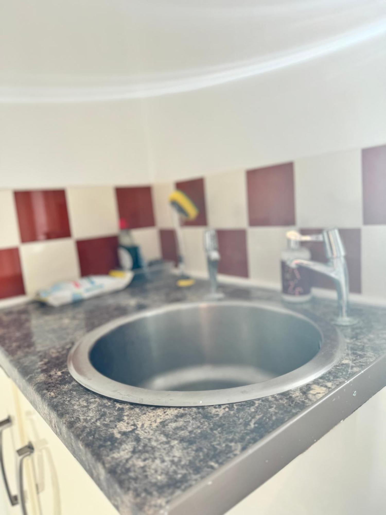 1 Bed With Kitchenette And Bathroom Oxford Buitenkant foto