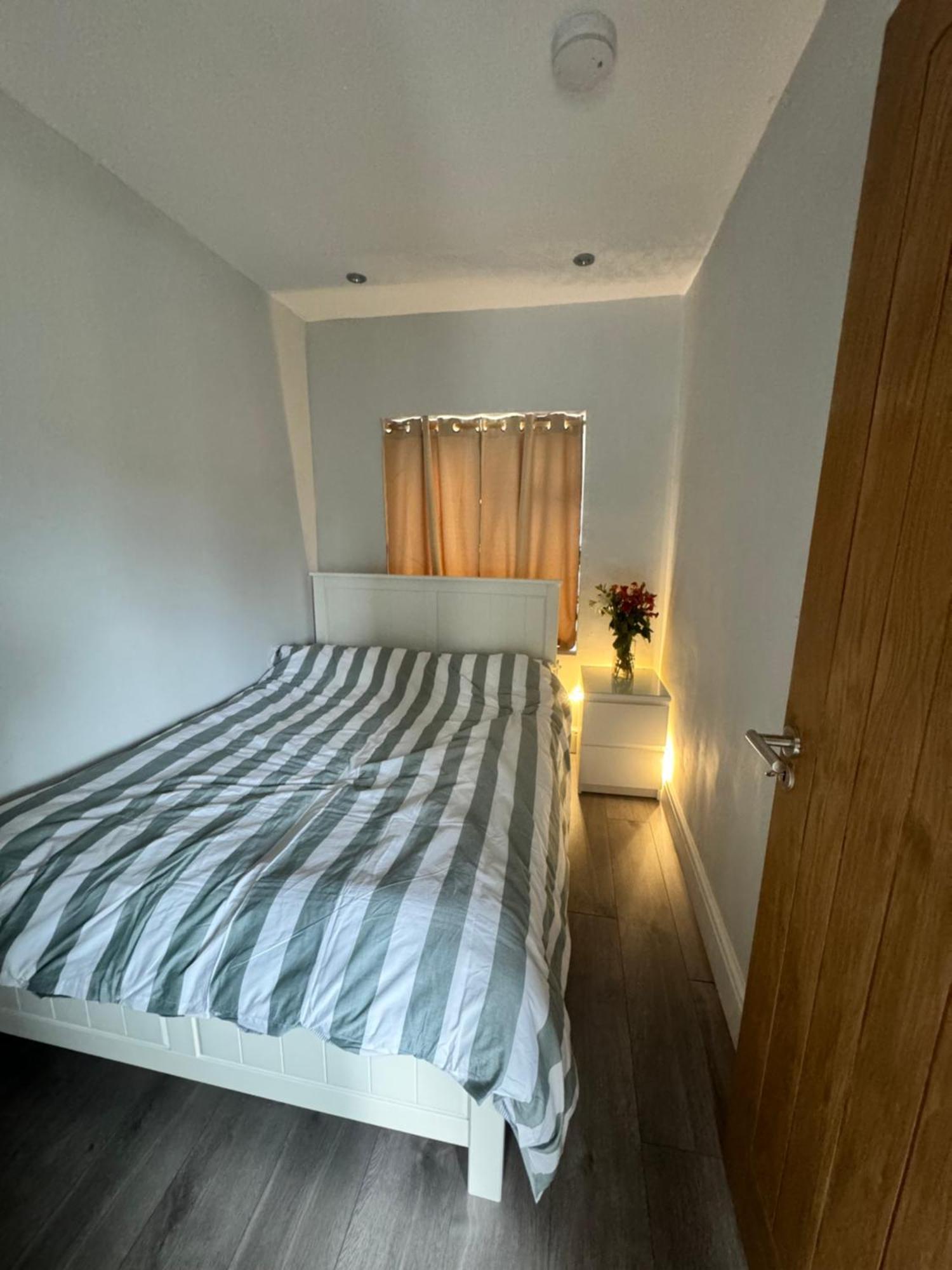 1 Bed With Kitchenette And Bathroom Oxford Buitenkant foto